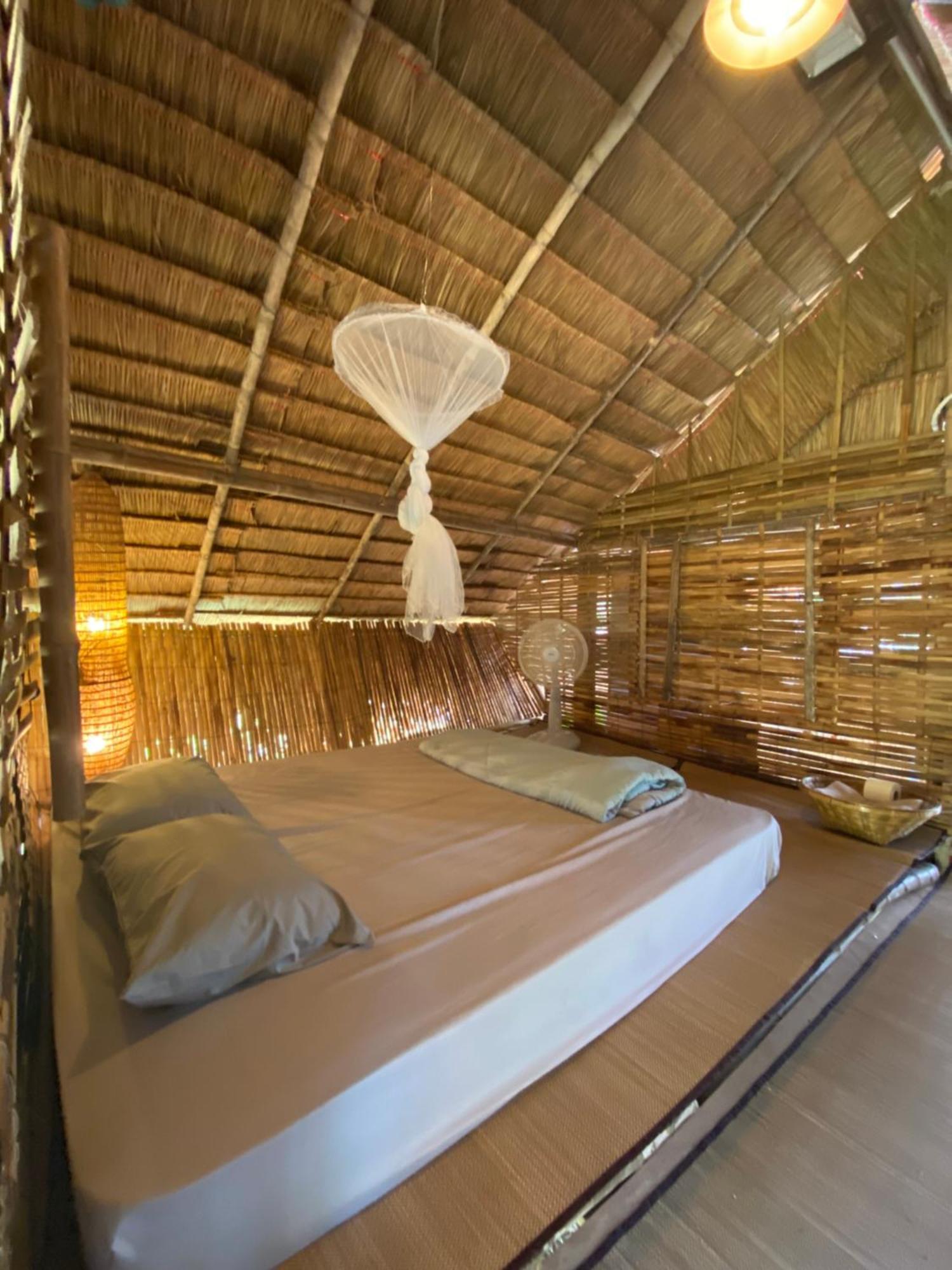 Royal Mountain Hut 호텔 Ratchaburi 외부 사진