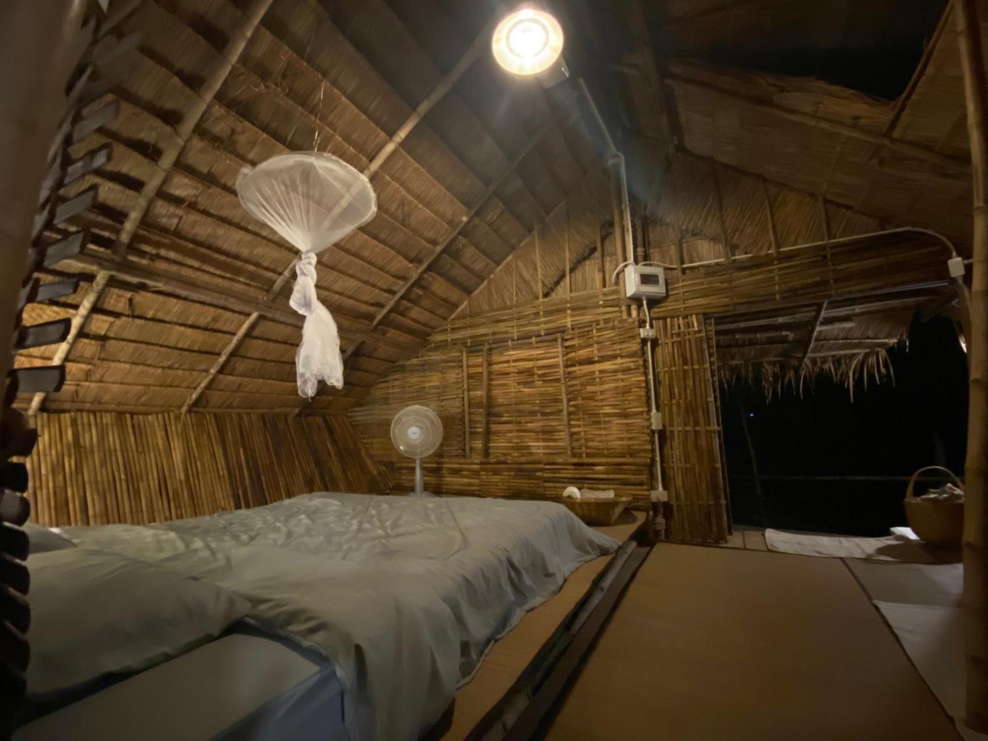 Royal Mountain Hut 호텔 Ratchaburi 외부 사진