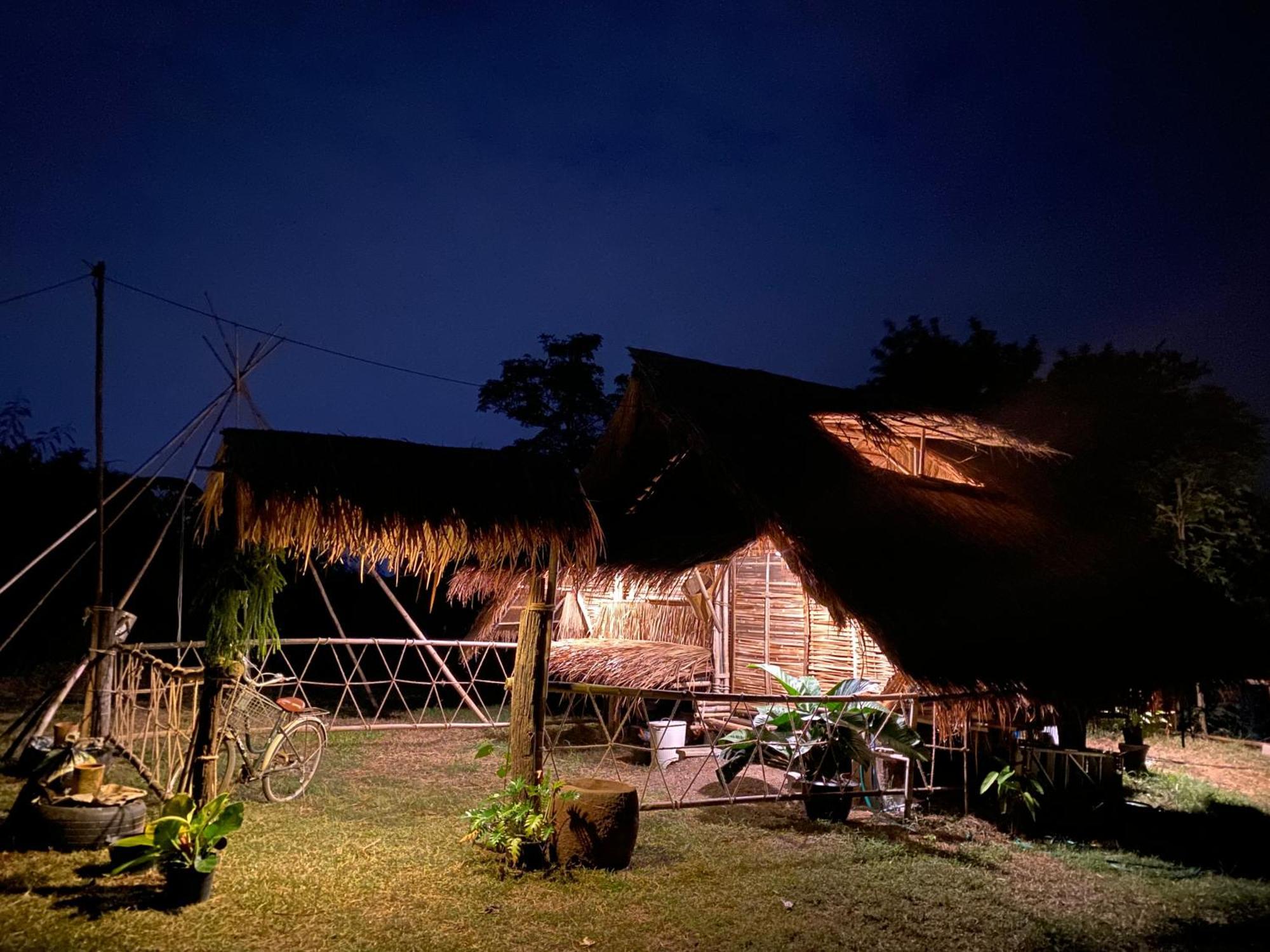 Royal Mountain Hut 호텔 Ratchaburi 외부 사진