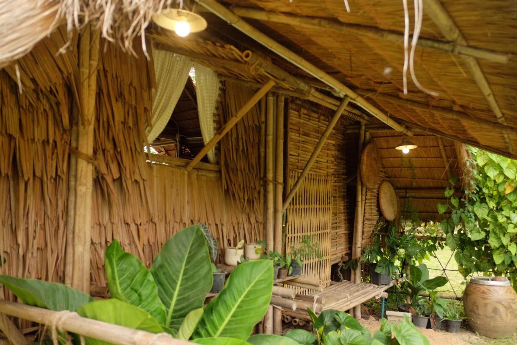 Royal Mountain Hut 호텔 Ratchaburi 객실 사진