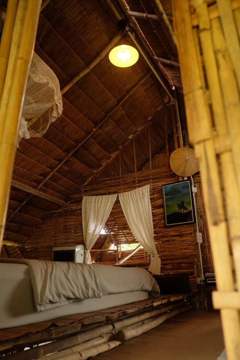 Royal Mountain Hut 호텔 Ratchaburi 객실 사진